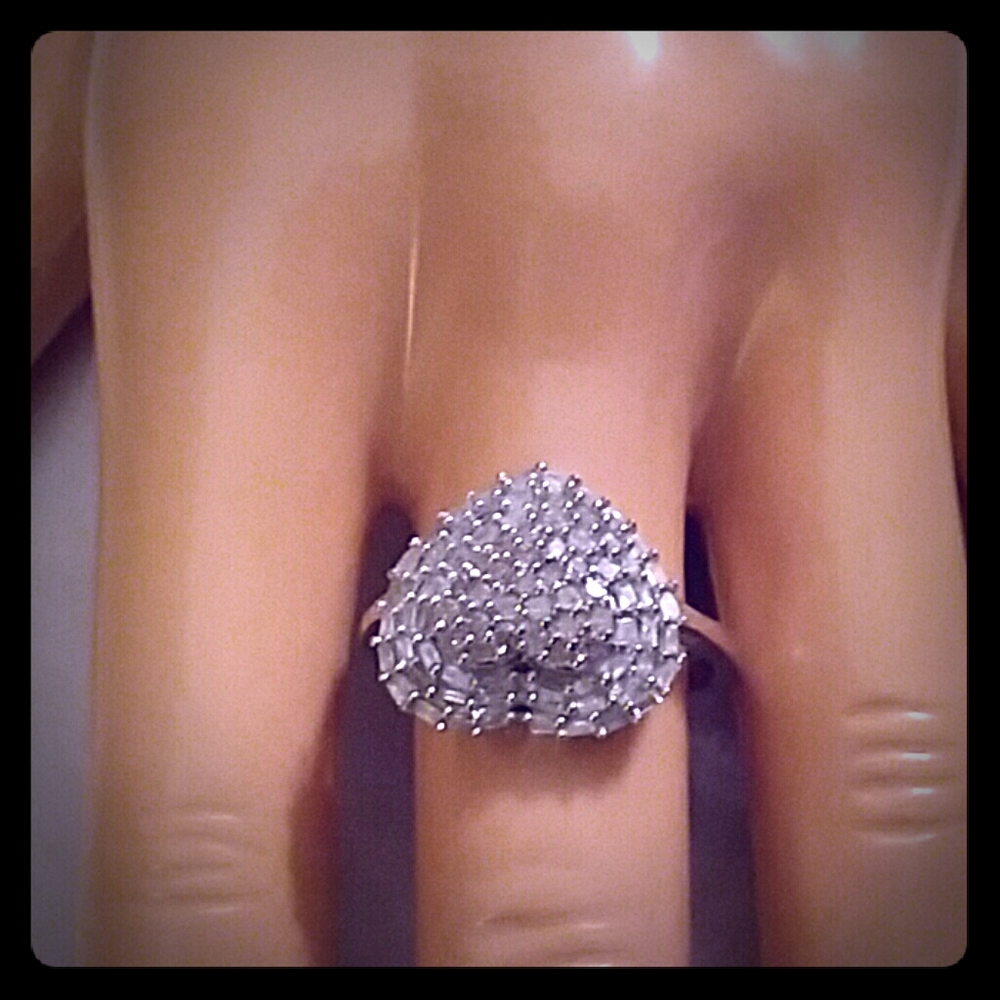 DIAMOND RING, SIZE 8